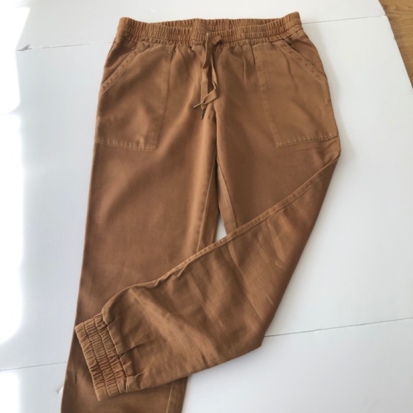 Wilfred Free - Aritzia cotton pants w/ elastic waist and cuffs - camel -… - Picture 2 of 5